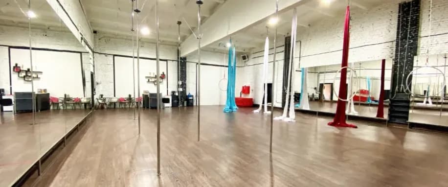 gallery slide