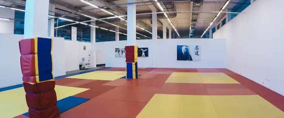 gallery slide